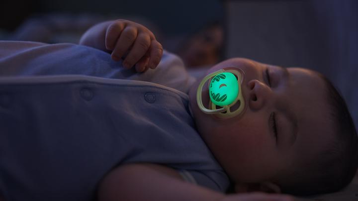 Actual product image Philips Avent Pacifier SCF087/09 ultra air day and night (2x, 0 - 6 Months)