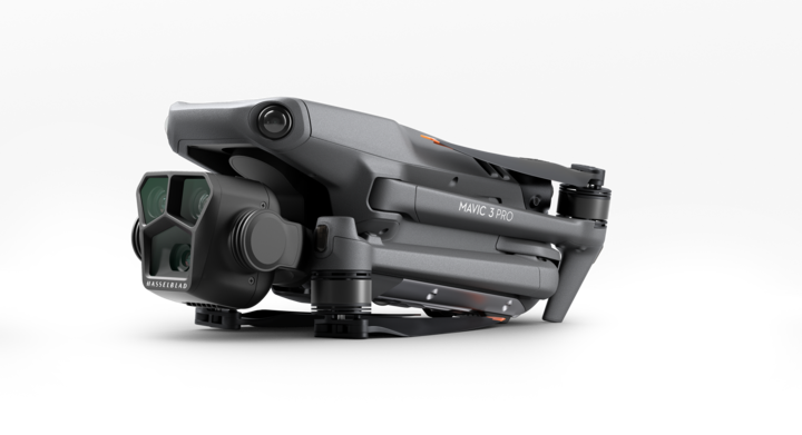 Immagine prodotto DJI Mavic 3 Pro incluso RC (43 min, 958 g, 20 Mpx)