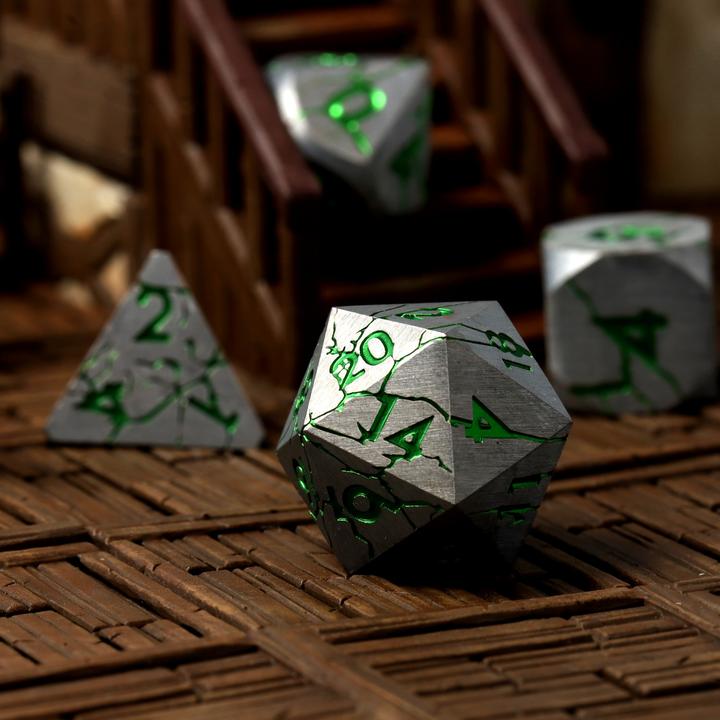 Produktbild Glass Staff The Core Awakens Metal RPG Dice Set