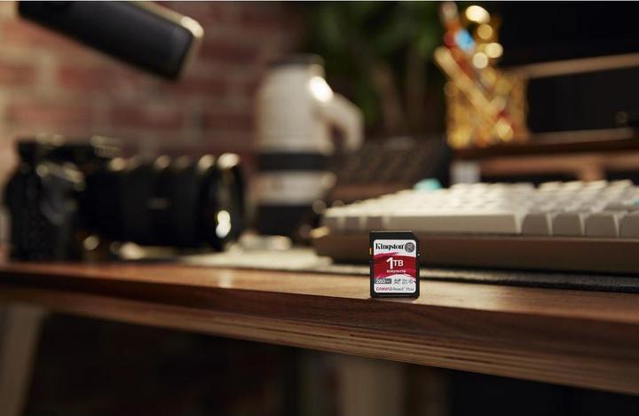 Produktbild Kingston Canvas React Plus V60 (128 GB, SDXC, U3, UHS-II)