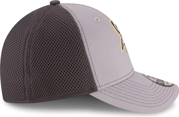 Actual product image New Era 39Thirty Stretch Mesh Cap - Minnesota Vikings (M/L)