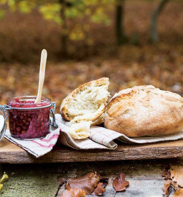 Produktbild Hygge Skandinavisches Brot. Einfache und leckere Rezepte für Brot, Brötchen und Aufstriche (Deutsch, Mette Ankarloo, 2017)