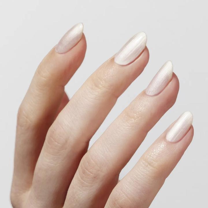 Produktbild Alessandro International Striplac UV Colour Satin White 6.5 ml (204 Satin White Shimme, UV-Gel Lack)