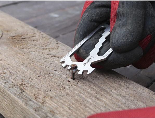 Actual product image MyEDC Multitool KEYCHAIN 24-in-1