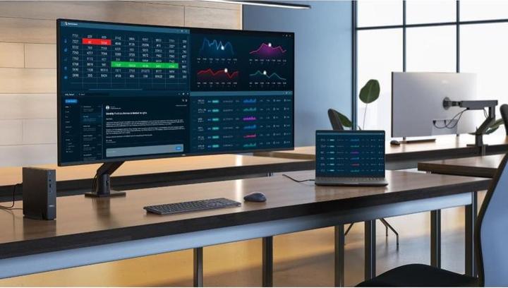 Actual product image Dell Ultrasharp 52 U5226KW (52")