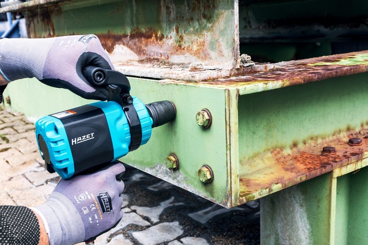 Actual product image HAZET Twin Turbo impact wrench 9013TT ∙ Maximum loosening torque: 4100 Nm ∙ Square, solid 20 mm (3/… (Electrical connection)
