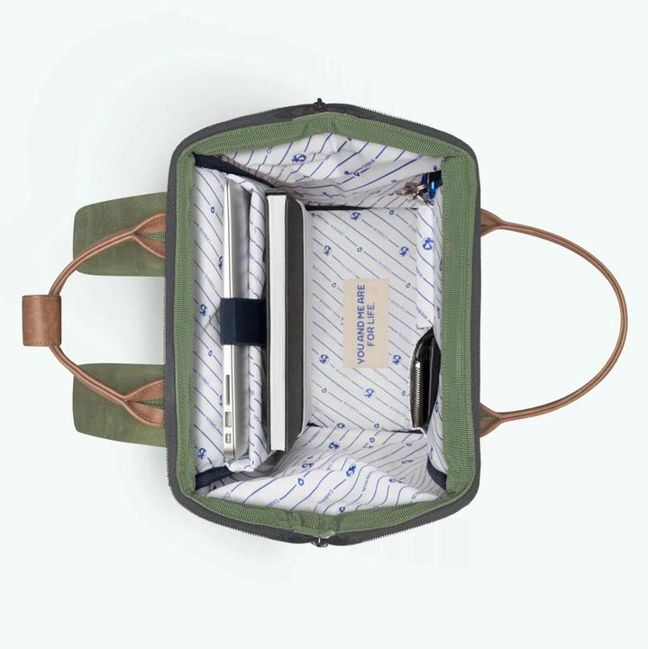 Actual product image Cabaia Adventurer M Waxed Cotton (23 l)