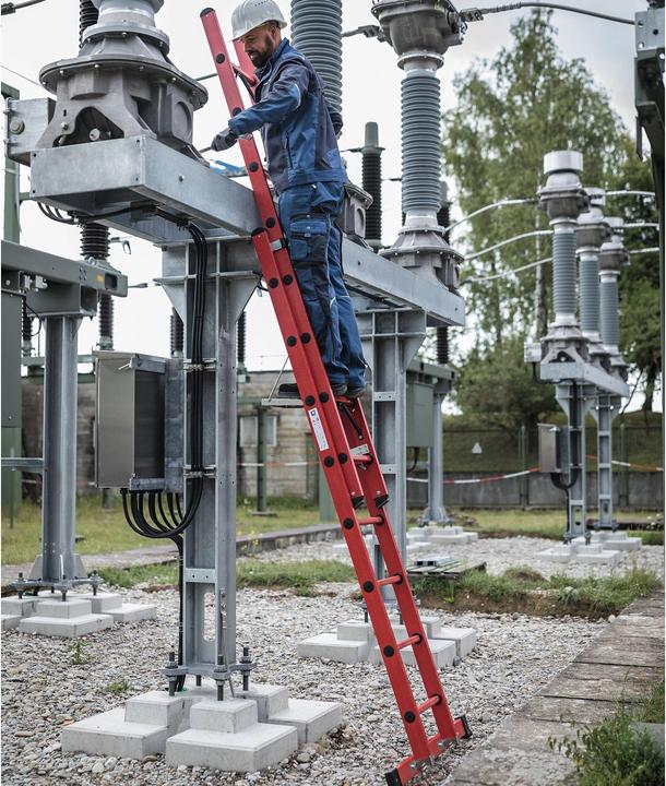 Actual product image Munk Rung extension ladder 2-section GRP with standard traverse 2x12 rungs (Shelf ladder, 641 cm)