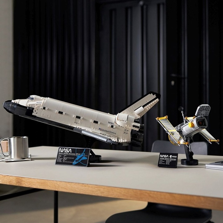 Productafbeelding LEGO NASA Space Shuttle Discovery (10283, LEGO Zeldzame Sets)