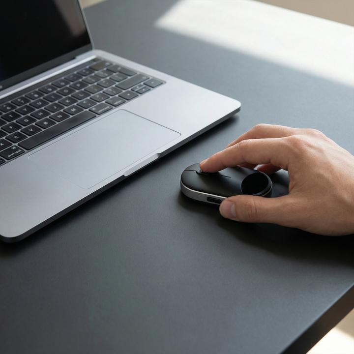 Actual product image CSL Ergonomische Funkmaus für Rechts/Linkshänder, Dual BT & 2,4 GHz, 2477 DPI, leise, USB-C, 2 Geräte (Docking, Wireless)