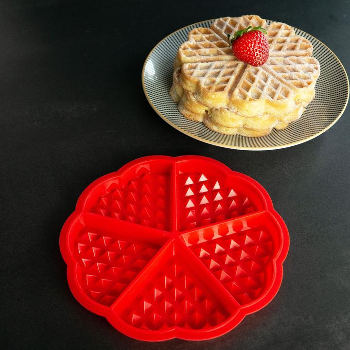 Actual product image Intirilife 2er Set Silikon Waffelformen (18.50 cm)