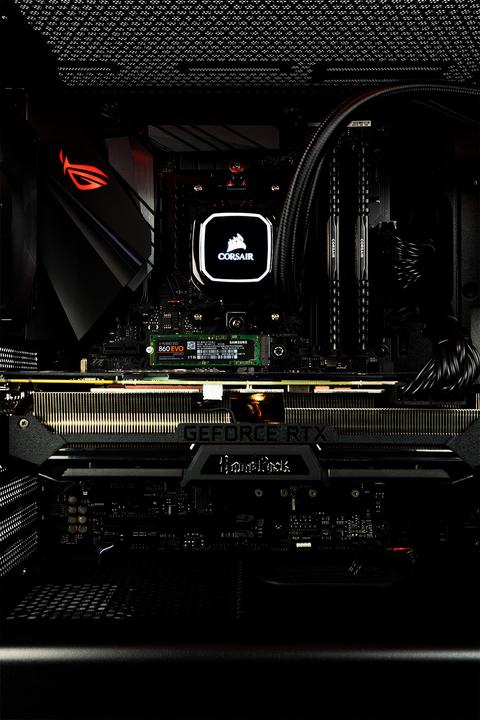 Produktbild Mifcom Savage RTX2070S Ryzen 7 (500 GB, 16 GB, AMD Ryzen 7 3700X, GeForce RTX 2070 Super)