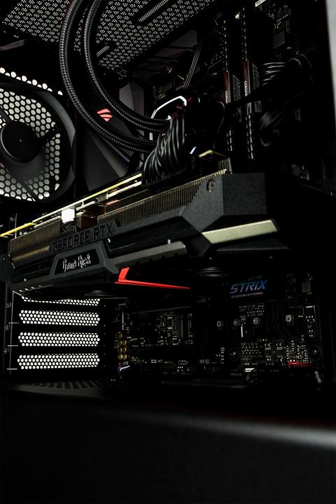 Produktbild Mifcom Savage RTX2080S Ryzen 7 (500 GB, 16 GB, AMD Ryzen 7 3700X, GeForce RTX 2080 Super)