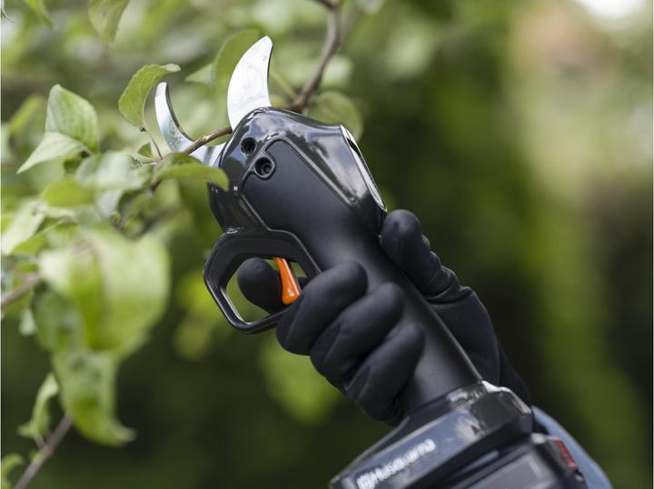 Produktbild Husqvarna Aspire® PS30X-P4A mit Akku und Ladegerät