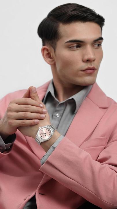 Image du produit Seiko Men's Quartz Watch with Pink Dial, Date Indicator, 100m Water Resistant, Sapphire Crystal (40 mm)