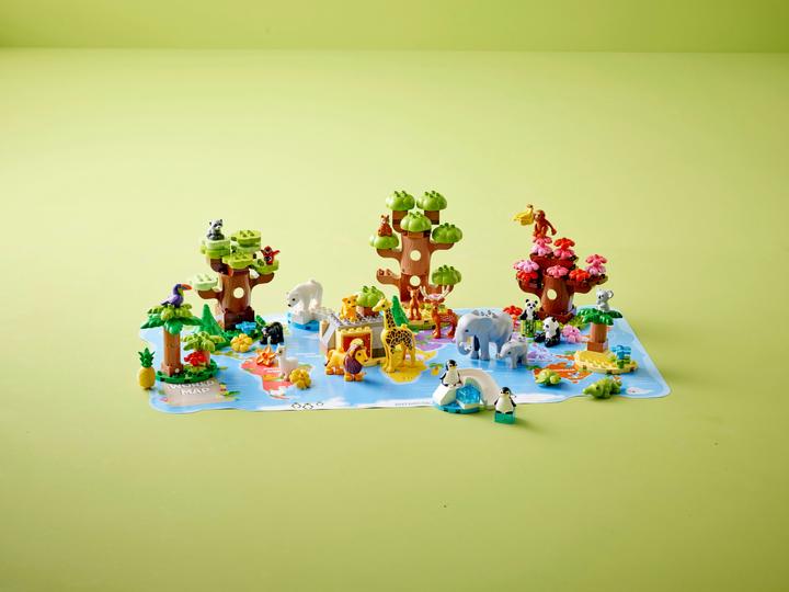 Actual product image LEGO Wild animals of the world (10975)