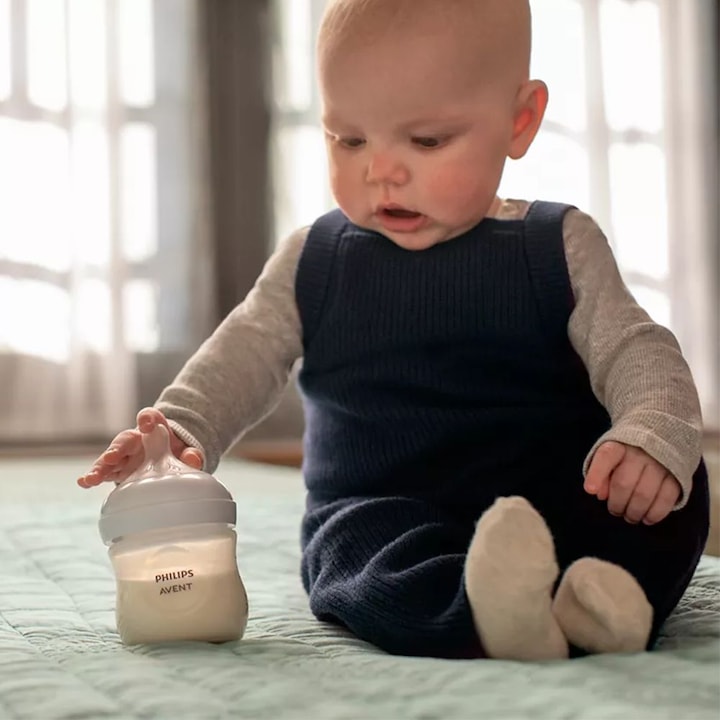Actual product image Philips Avent SCY900/02 Natural Response Baby Bottle (125 ml)