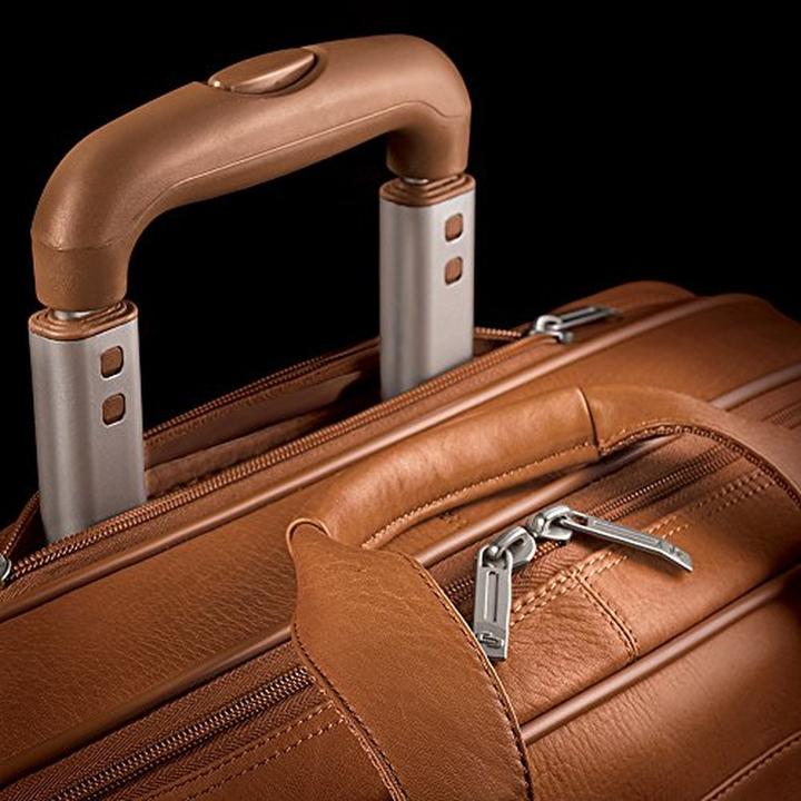 Actual product image Solo New York Walker Leather Rolling Case