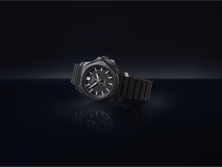 Produktbild Victorinox I.N.O.X. (Analoguhr, Swiss Made, 43 mm)