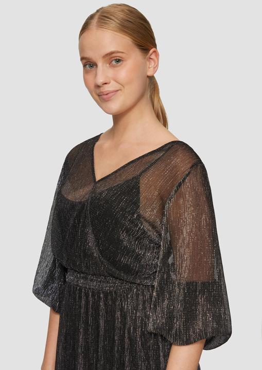 Produktbild S.Oliver Kleid Langes Meshkleid mit Glitzergarn und Smok-Detail (40)