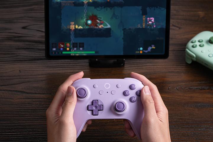 Actual product image 8bitdo Ultimate 2C Wireless (purple, for Windows & Android) (Android, PC)