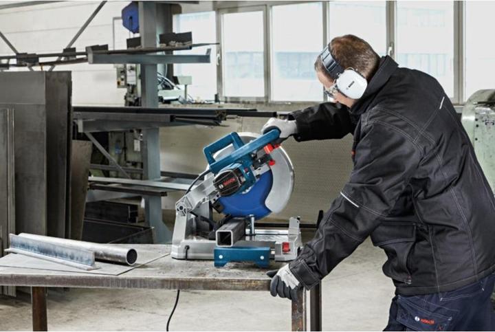 Image du produit Bosch Professional Scie à métaux GCD 12 JL