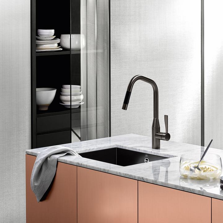 Produktbild Dornbracht Küche - Sync Spültischarmatur, Pull-Down mit Brausefunktion, schwenkbar, Ausladung 240m