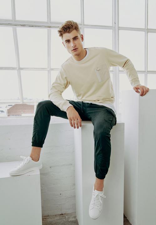 Actual product image Urban Classics Cargo Jogging Pants (M)
