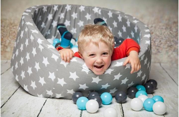 Actual product image Knorrtoys Bällebad soft - "Grey white stars" - 300 balls creme/grey/lightblue (ca. 6 Durchmesser)