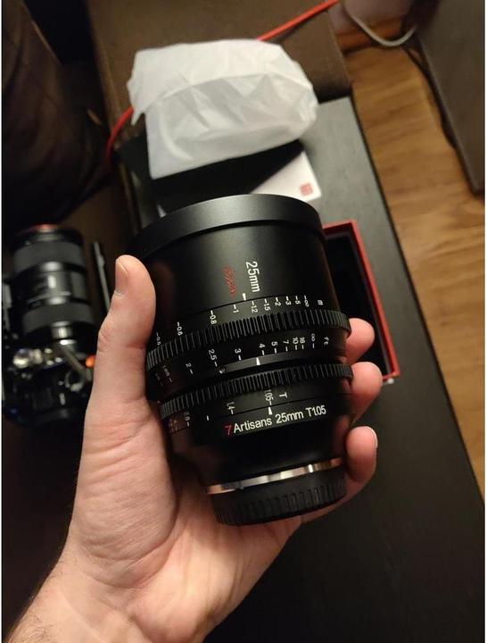 Image du produit 7artisans Focale fixe 25 mm T1.05 (Canon RF, APS-C / DX)