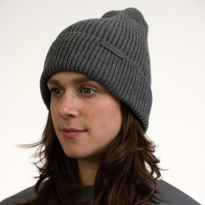 Actual product image Expatrié Luna knitted hat (One size)
