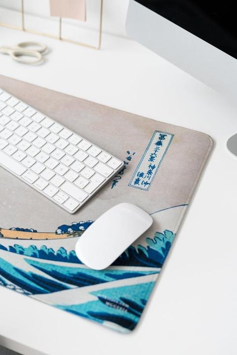 Actual product image Grupo Erik HOKUSAI - La Grande Vague - Tapis de Bureau XL (XL)