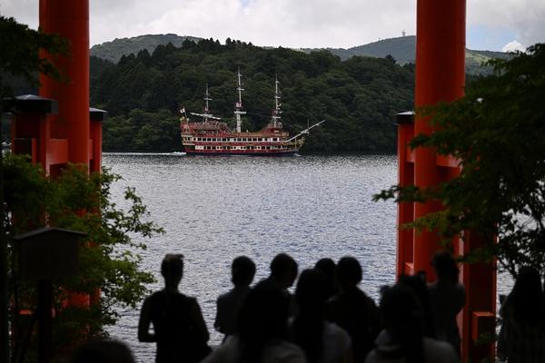 Produktbild Tamron 70-180mm F/2.8 Di III VC VXD G2 Nikon Z (Nikon Z, Vollformat)