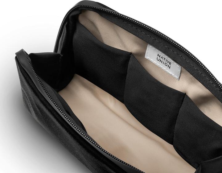 Actual product image Native Union W.F.A Stow Lite Organizer -tarvikepussi, musta