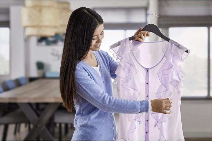 Actual product image Philips PerfectCare GC3925/30 Iron SteamGlide Plus soleplate, Purple (2500 W, 180 g/min)