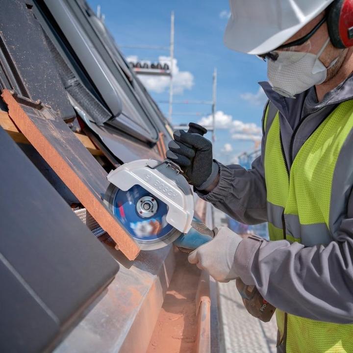 Image du produit Bosch Professional GWS 18V-180 P L-BOXX (180 mm)