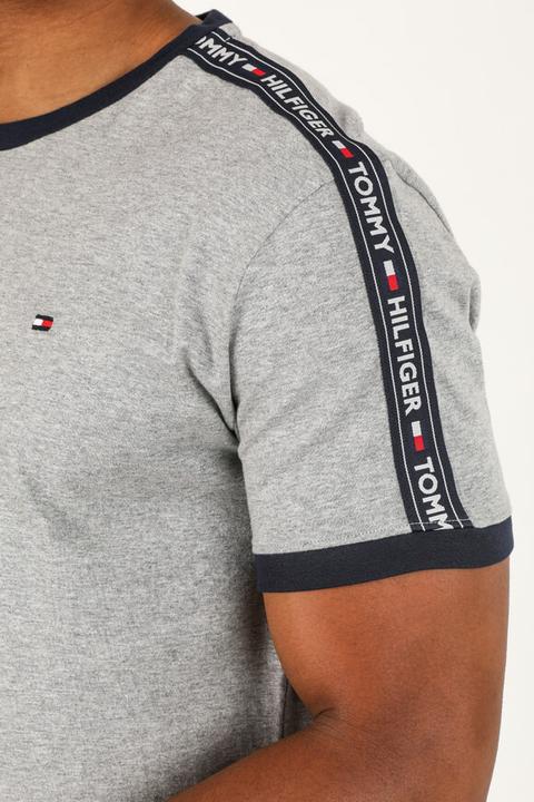 Actual product image Tommy Hilfiger tee (50, M)