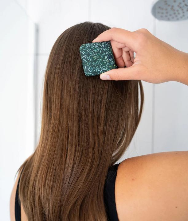 Actual product image Green Room Shampoo & Conditioner Set Color Correction Green (Solid shampoo)