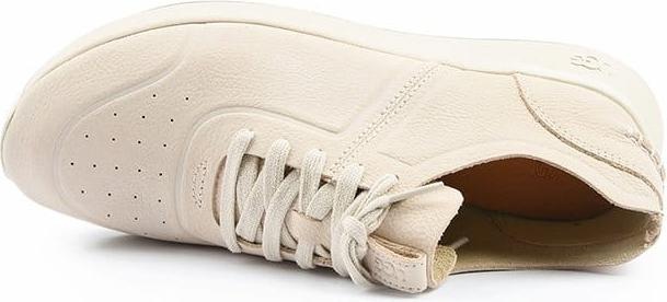 Actual product image Ugg Layla (37)