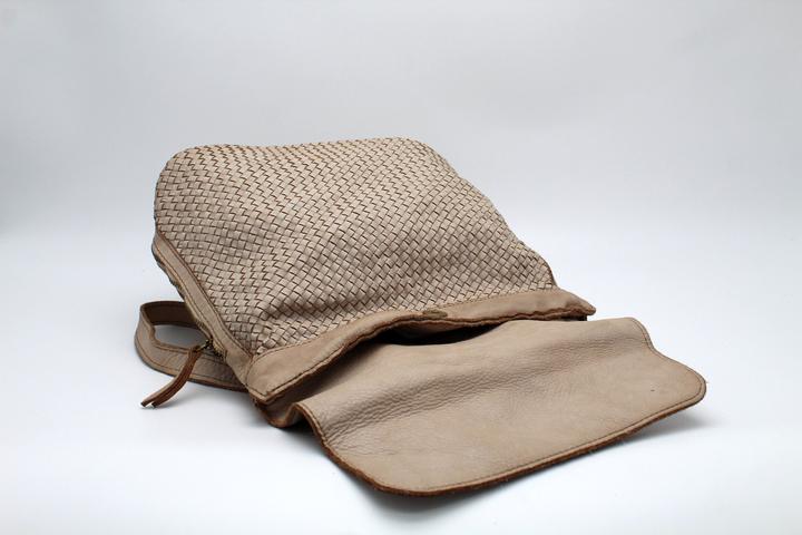 Produktbild Only-Bags.Store Gewebter Lederrucksack und Umhängetasche Soft Totes