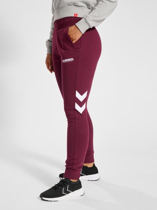 Actual product image hummel Legacy Woman Tapered Pants (XS)