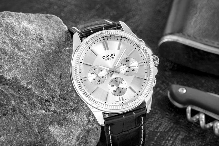 Produktbild Casio Collection (42 mm)