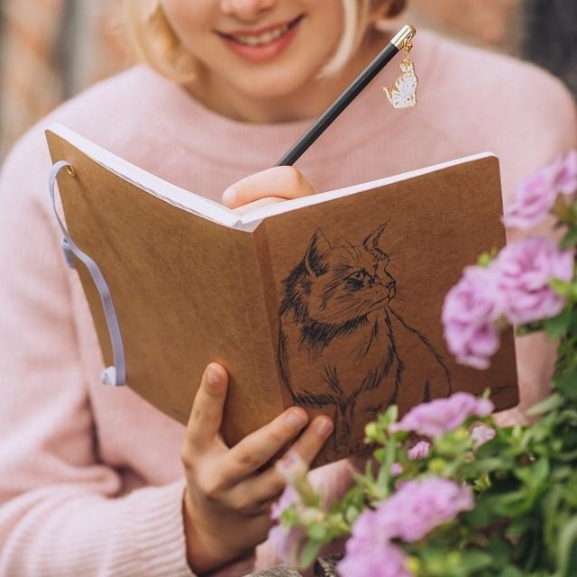 Actual product image Artebene Writing book cat on kraft paper (A5)