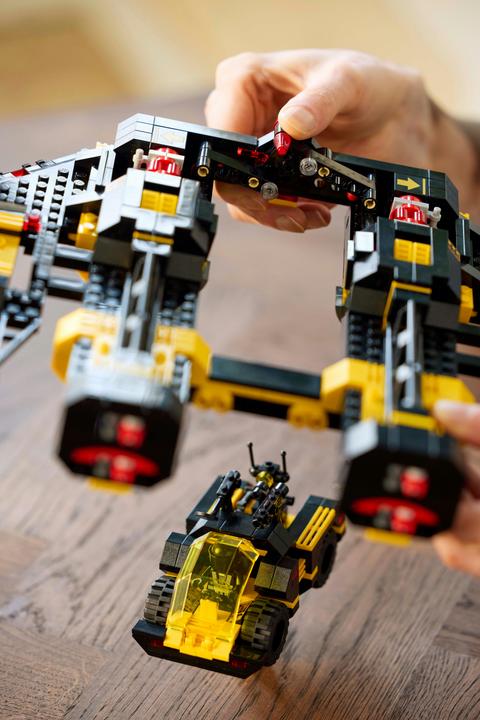 Actual product image LEGO Blacktron Renegade (10355, LEGO Icons, LEGO Rare Sets)