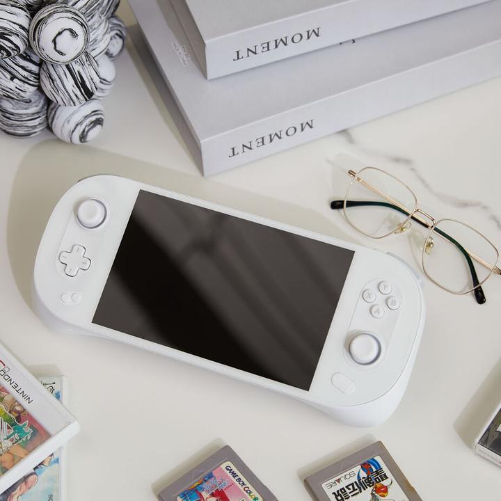 Actual product image Ayaneo 2S Handheld Konsole – 32 GB LPDDR5X, 2 TB SSD, Sky White