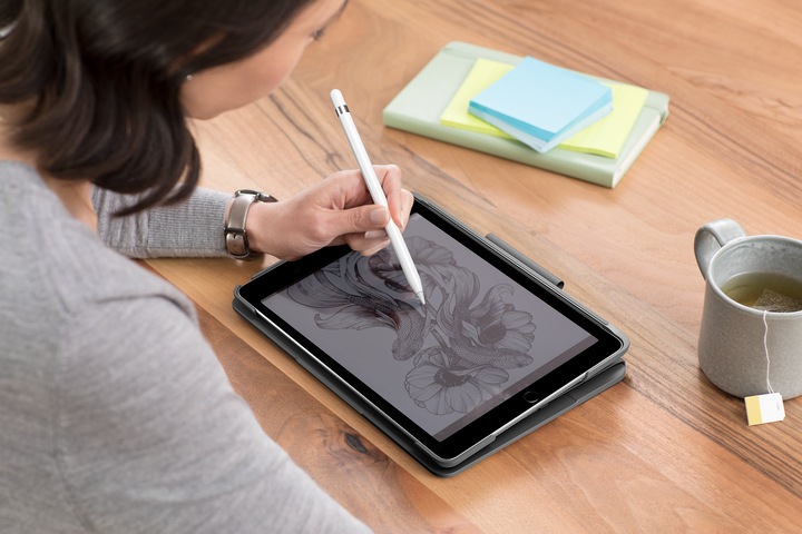Produktbild Logitech Slim Folio (CH, iPad 2019 (7. Gen), iPad 2020 (8. Gen), iPad 2021 (9. Gen))