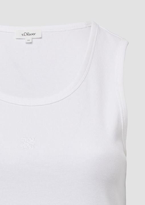Produktbild S.Oliver T-Shirt Ripp-Top im Slim Fit mit Stickerei (54)