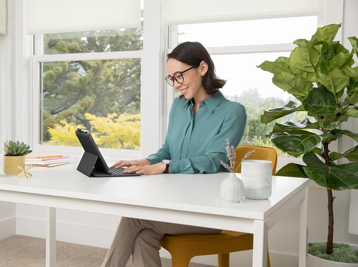 Immagine prodotto Logitech folio sottile (CH, iPad 2019 (7° gene), iPad 2020 (8. Gen), iPad 2021 (9a generazione))