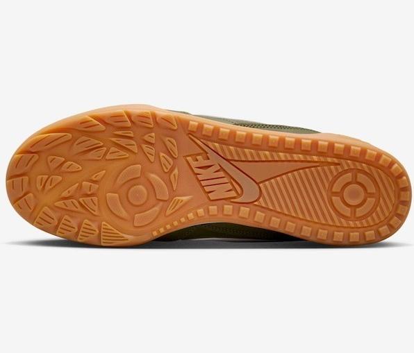 Immagine prodotto Nike Scarpe Terra Manta Donna (41)