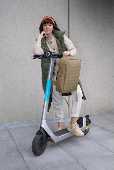 Actual product image reisenthel Backpack Classic backpack M Rhombus Olive (13 l)